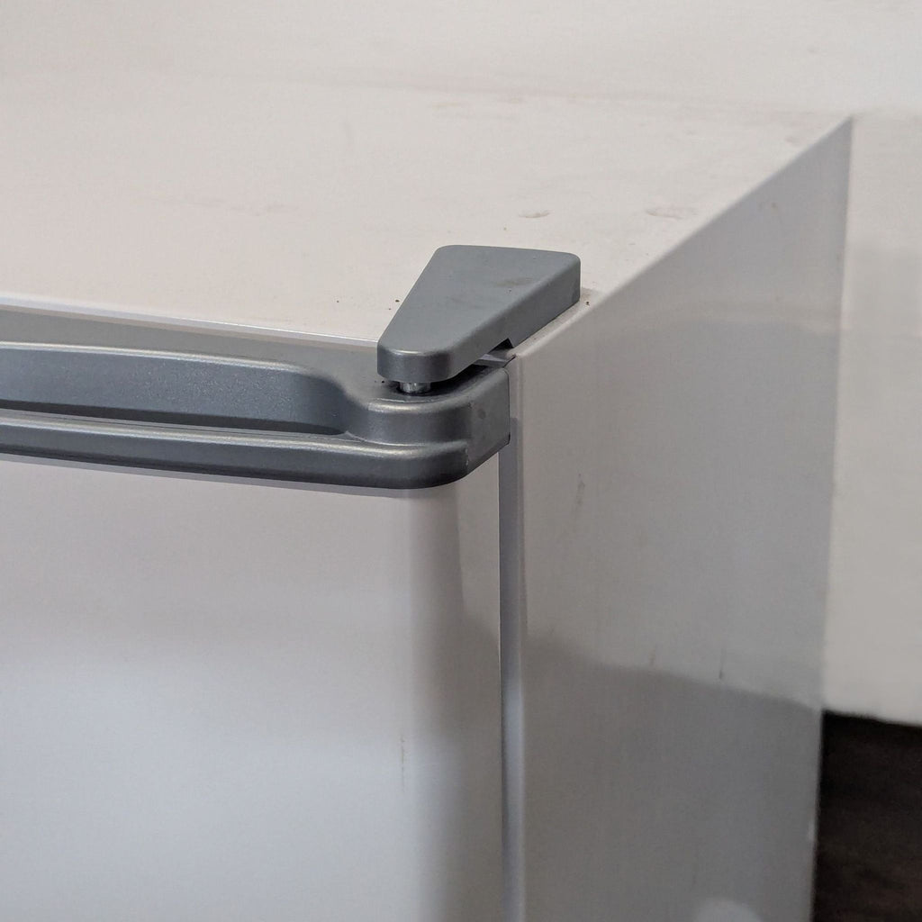 Black + Decker Compact Mini Refrigerator – White, Space-Saving Design
