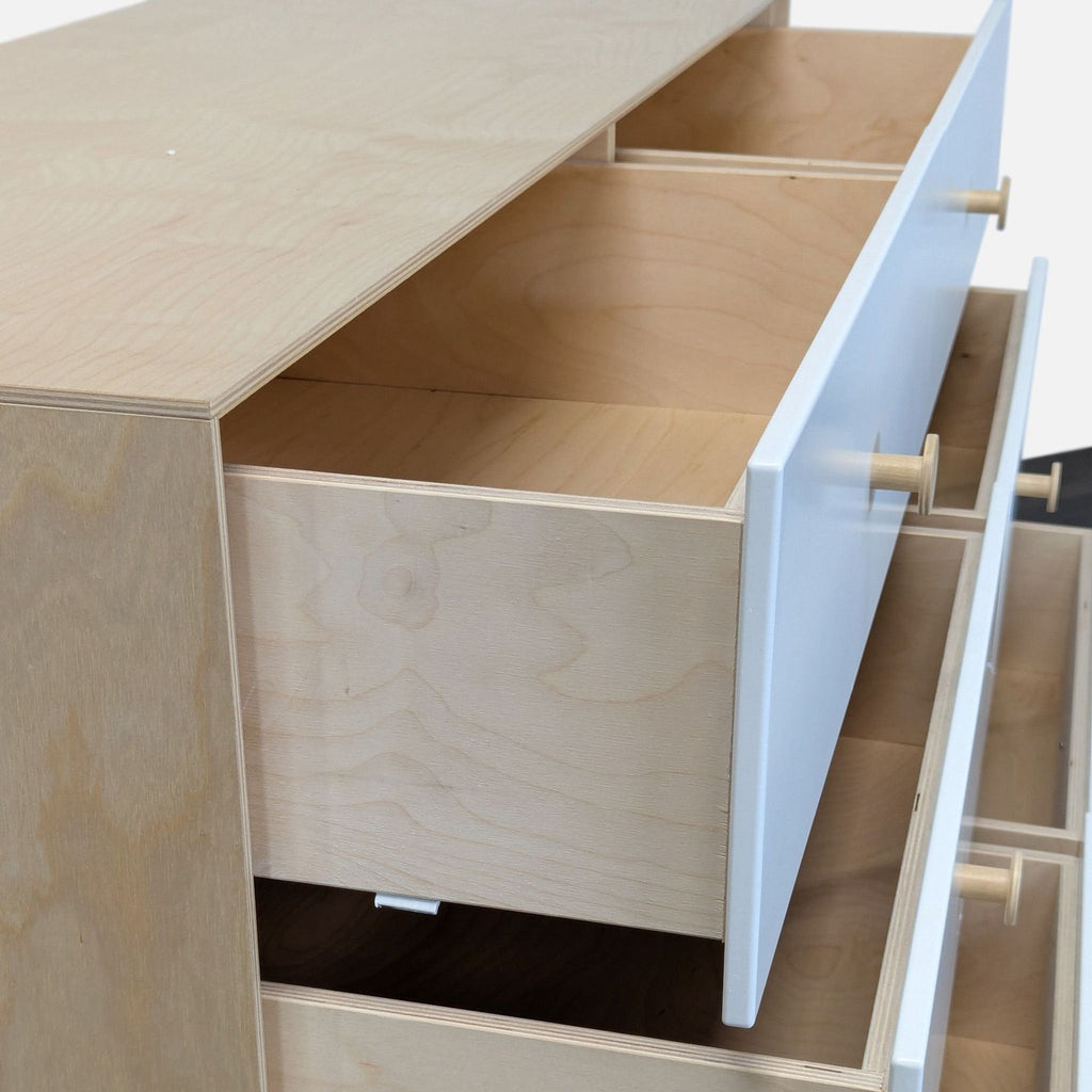 Oeuf Modern 6-Drawer Dresser in Birch and White