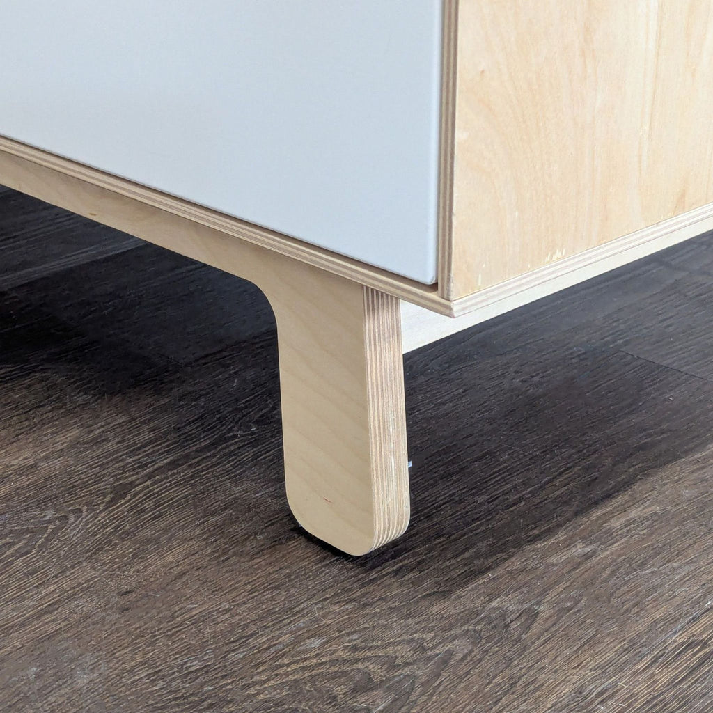 Oeuf Modern 6-Drawer Dresser in Birch and White