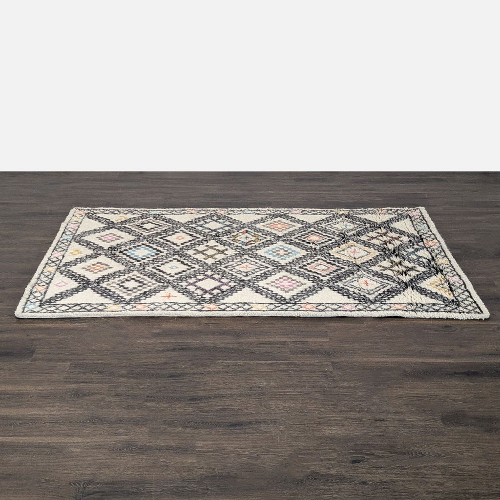 Safavieh KNY822A-5 Cream and Black Diamond Pattern Area Rug, 5x8