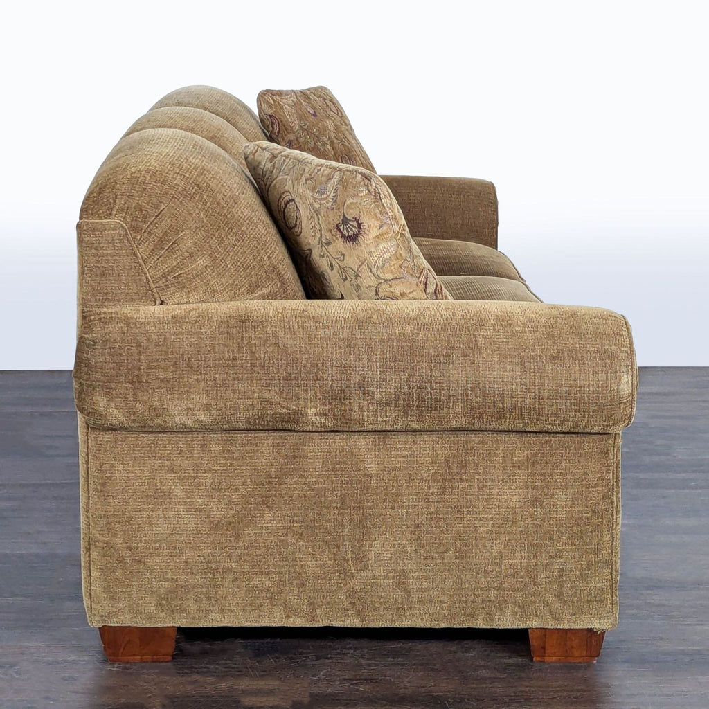 La-Z-Boy Brown Sleeper Sofa with Pull-Out Mattress and Accent Pillows