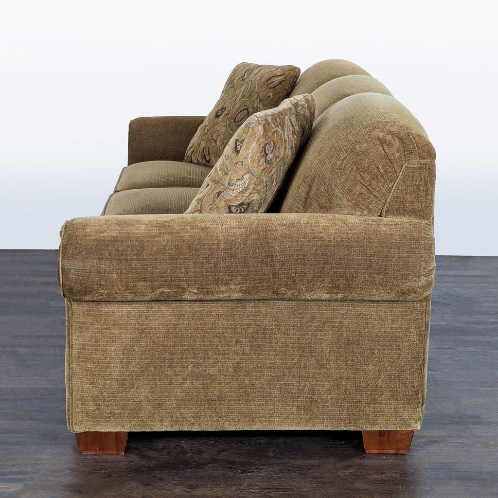 La-Z-Boy Brown Sleeper Sofa with Pull-Out Mattress and Accent Pillows