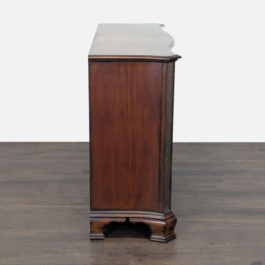 Fine Furniture Design & Marketing RayLen Vineyards (410-144) Traditional 12-Drawer Dresser