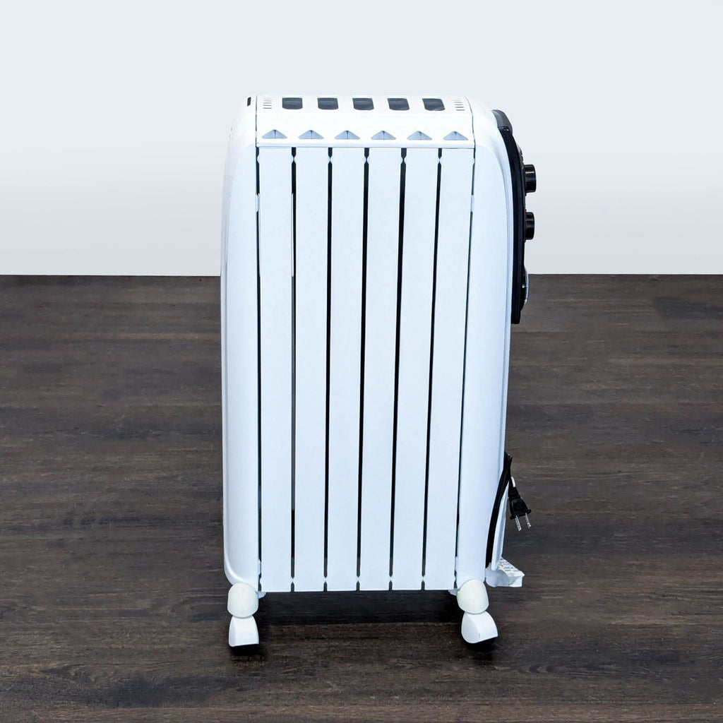DeLonghi Oil-Filled Radiator Heater with Adjustable Thermostat