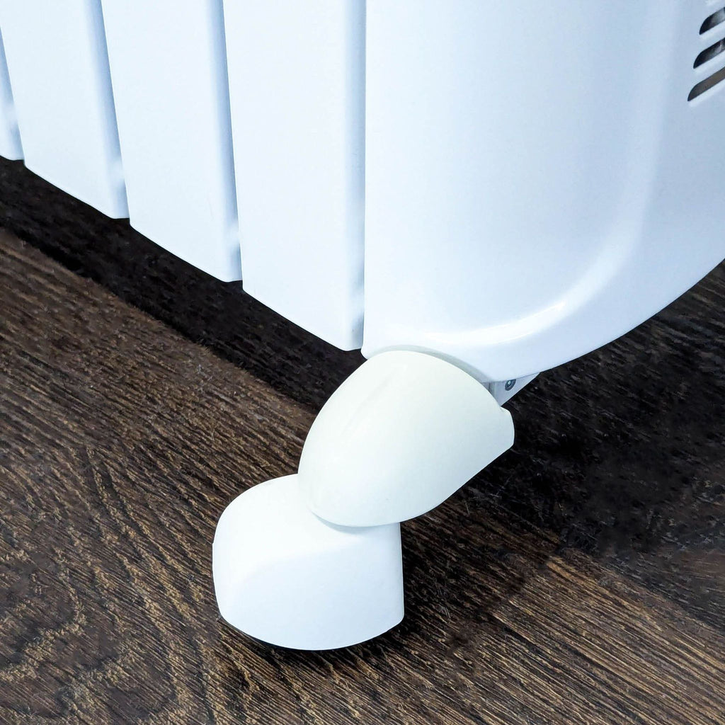 DeLonghi Oil-Filled Radiator Heater with Adjustable Thermostat
