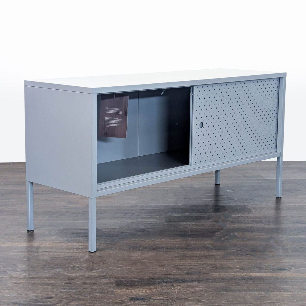 Latitude Run Zelle Media Console