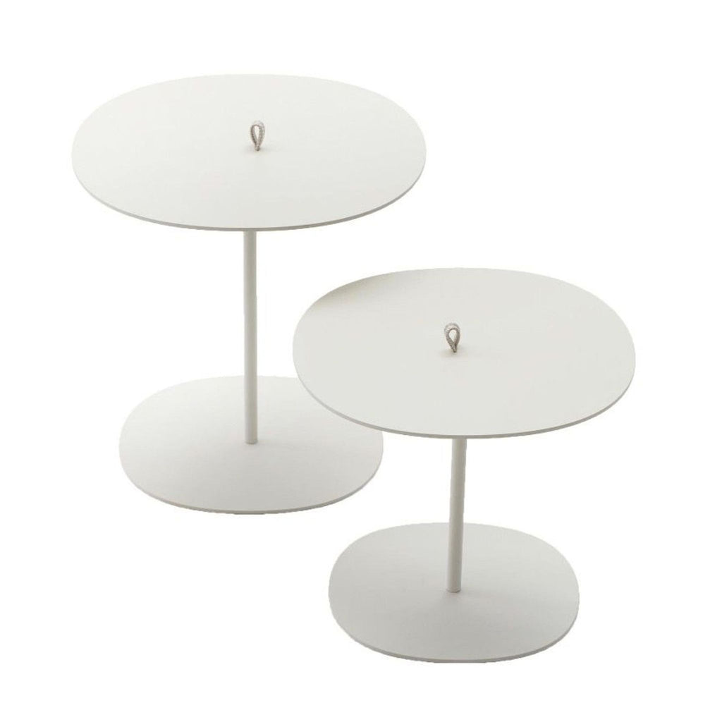 Side table in aluminum with a rope cord handle in the center, designed by Victor Carrasco for Paola Lenti.