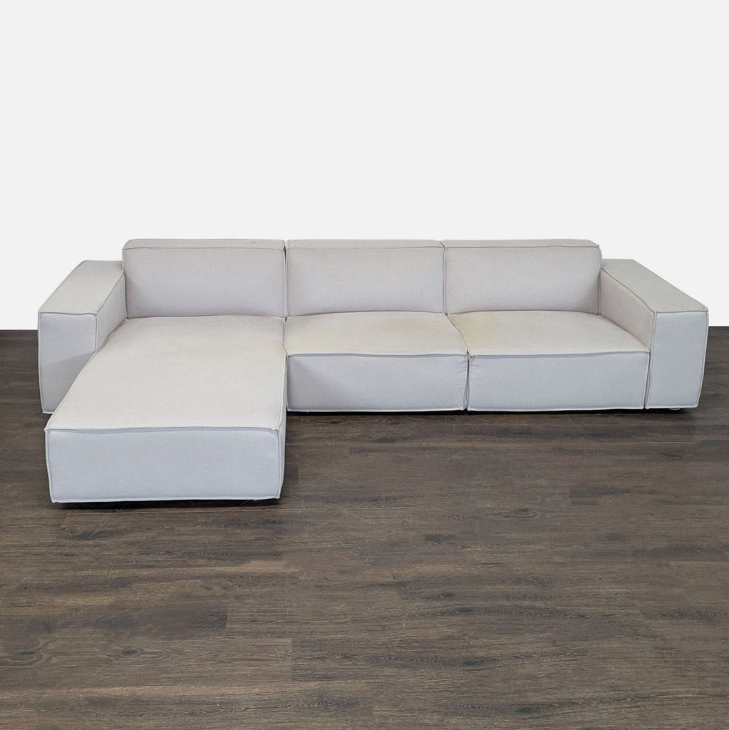 Rove Concepts Porter Sectional, Reg price $2040, Year: 2022, Slight pilling that can be removed with a sweater shaver.
Rove Concepts Porter Sectional, Reg price $2040, Year: 2022, Slight pilling that can be removed with a sweater shaver.
Rove Concept