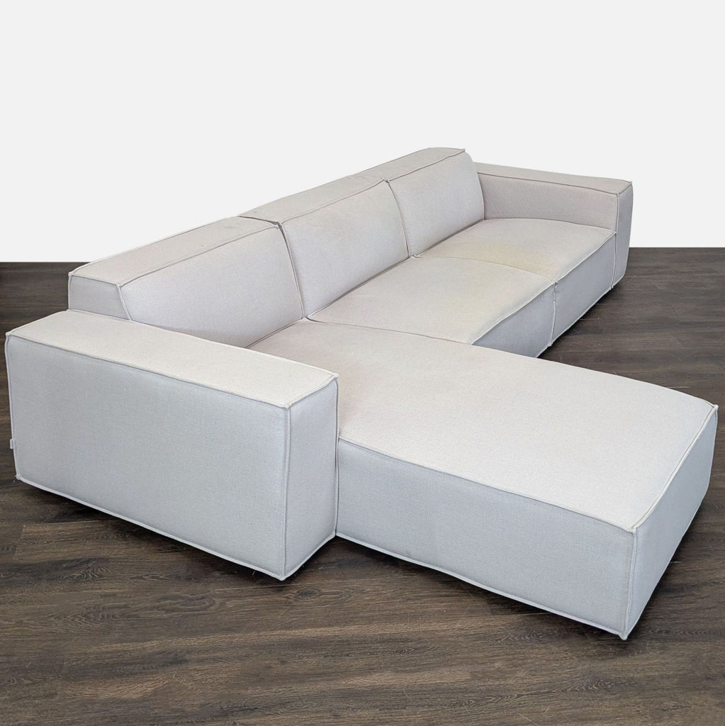 Rove Concepts Porter Sectional, Reg price $2040, Year: 2022, Slight pilling that can be removed with a sweater shaver.
Rove Concepts Porter Sectional, Reg price $2040, Year: 2022, Slight pilling that can be removed with a sweater shaver.
Rove Concept