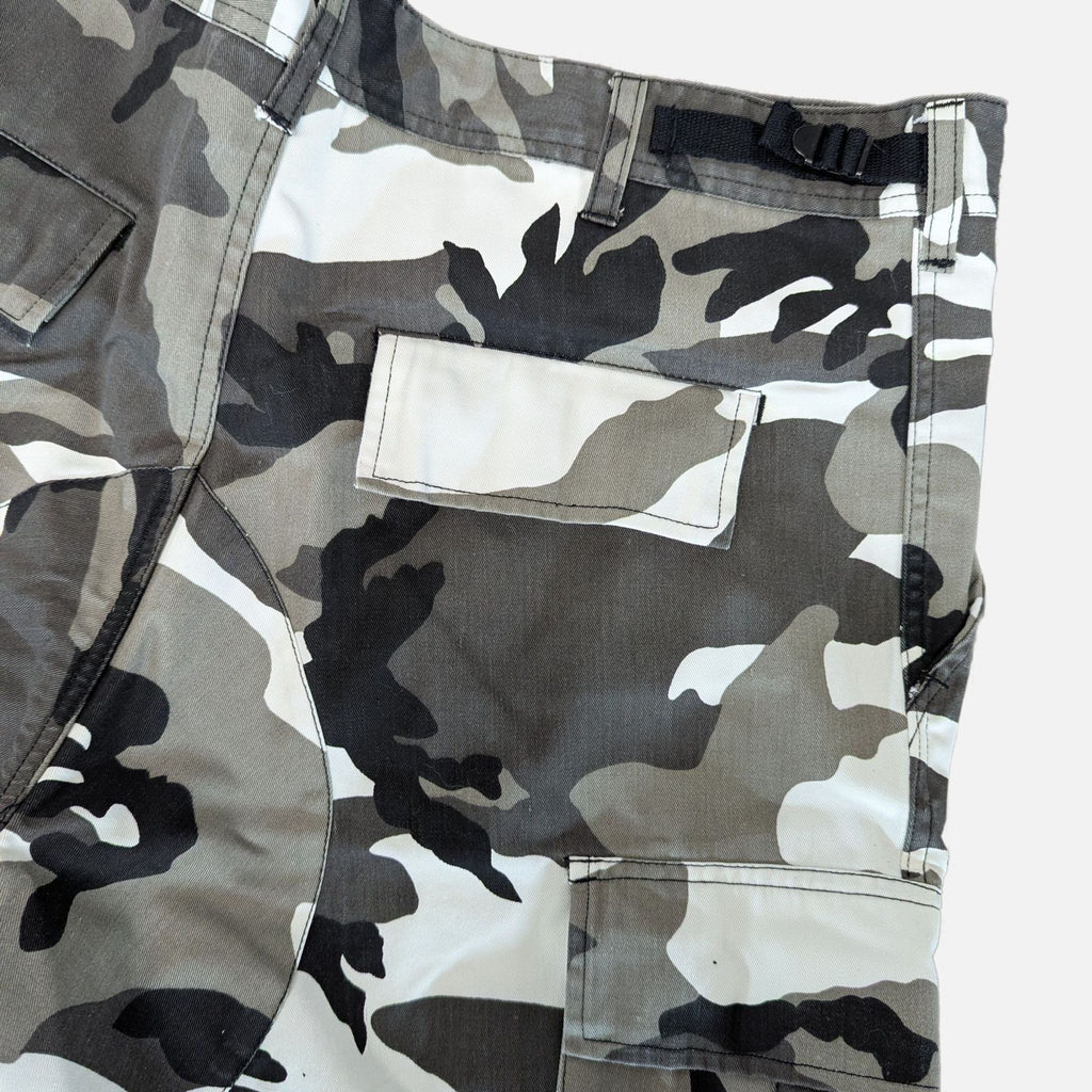 Men's Camo Cargo Pants Large Regular Waist 35-39 In Inseam 29.5-32.5 In