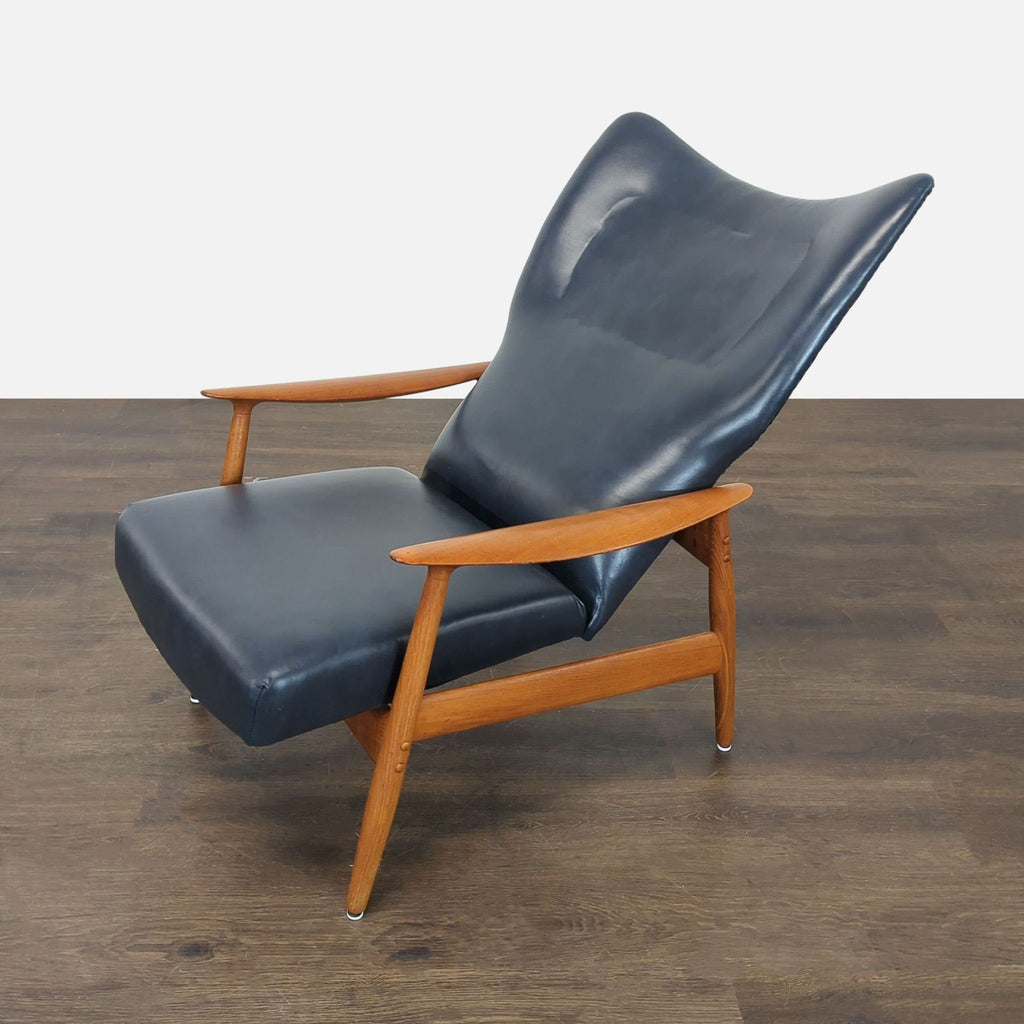 John Boné Lounge Chair and Ottoman Set – Leather Upholstery, Wooden Frame