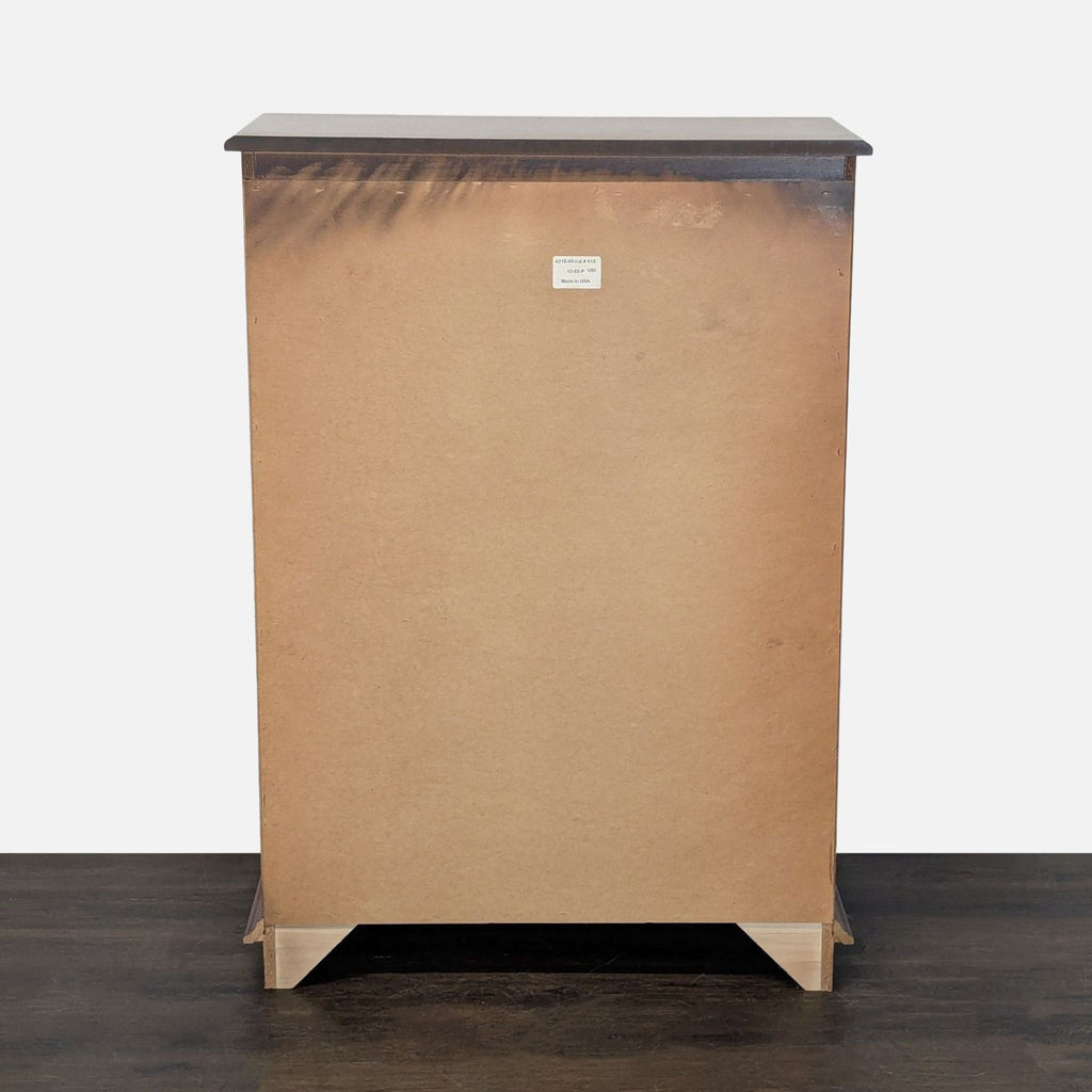 Broyhill Wooden Dresser with 5 Drawers, Classic Chestnut Finish