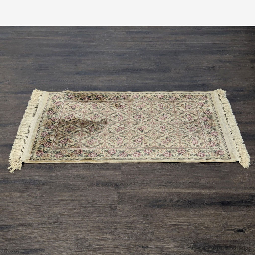Classic Floral Pattern Area Rug with Fringe, Beige and Pink Accents 3’x6’