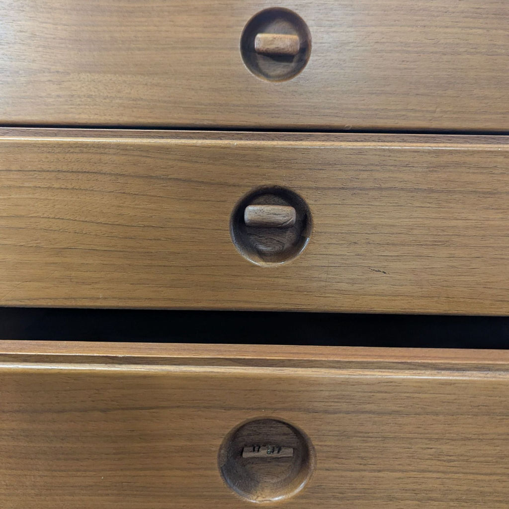 Mid-Century Modern 6-Drawer Dresser with Hairpin Legs