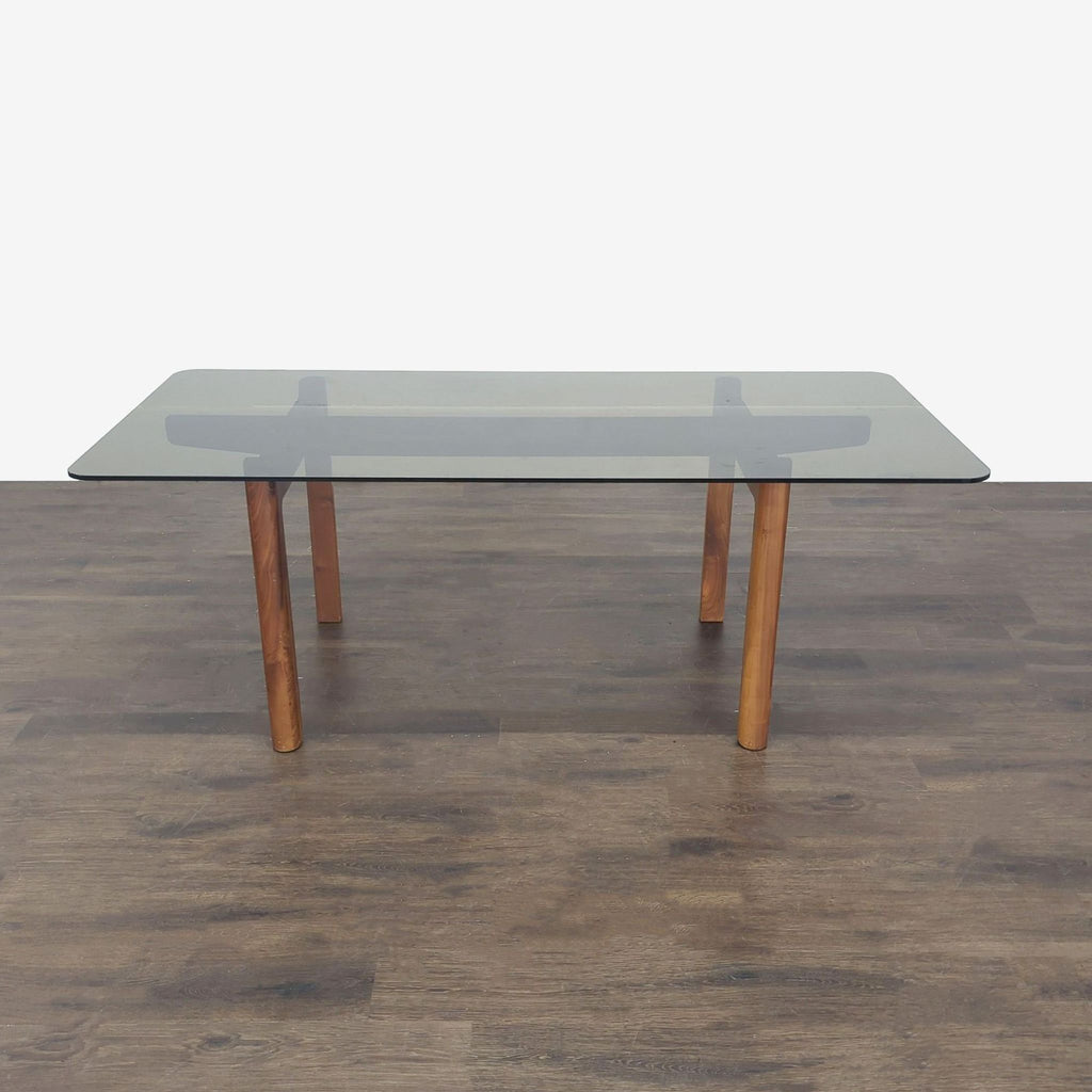 EQ3 Place Dining Table