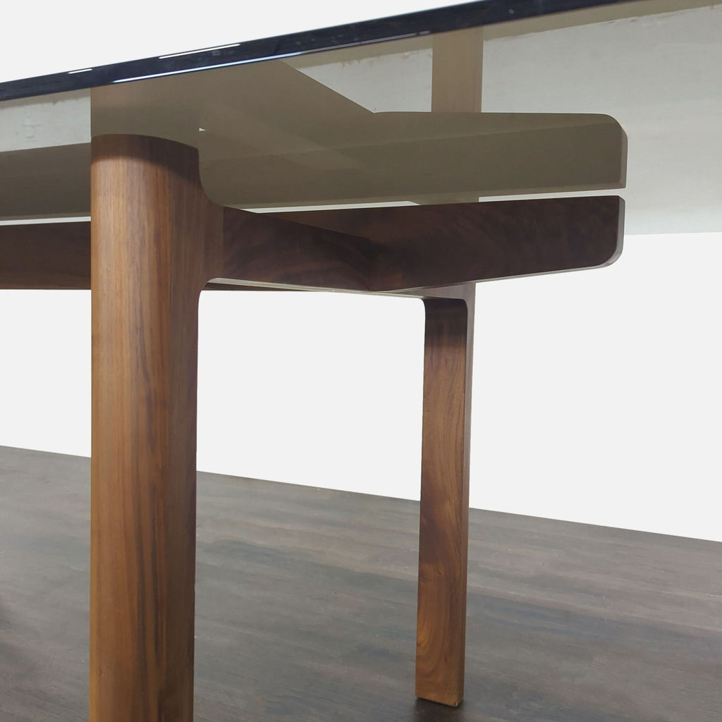 EQ3 Place Dining Table