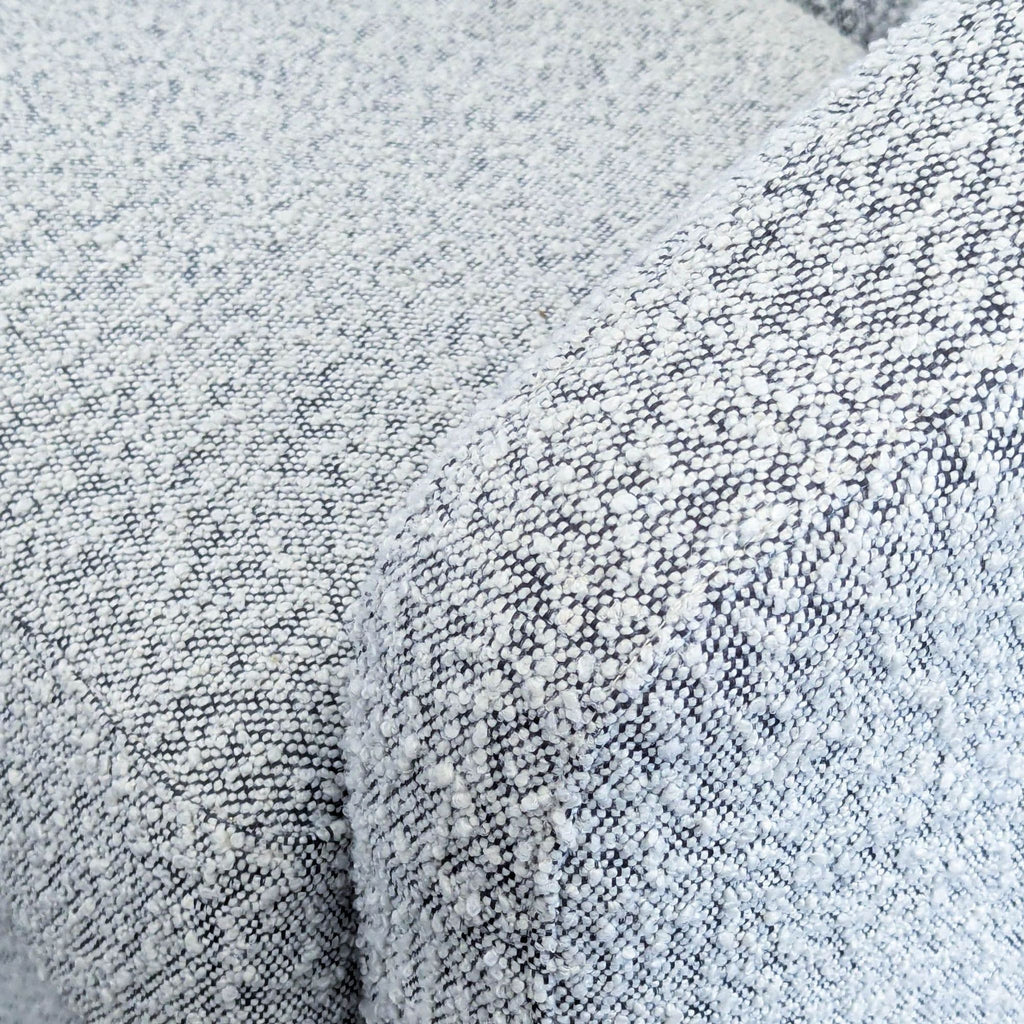 1071351