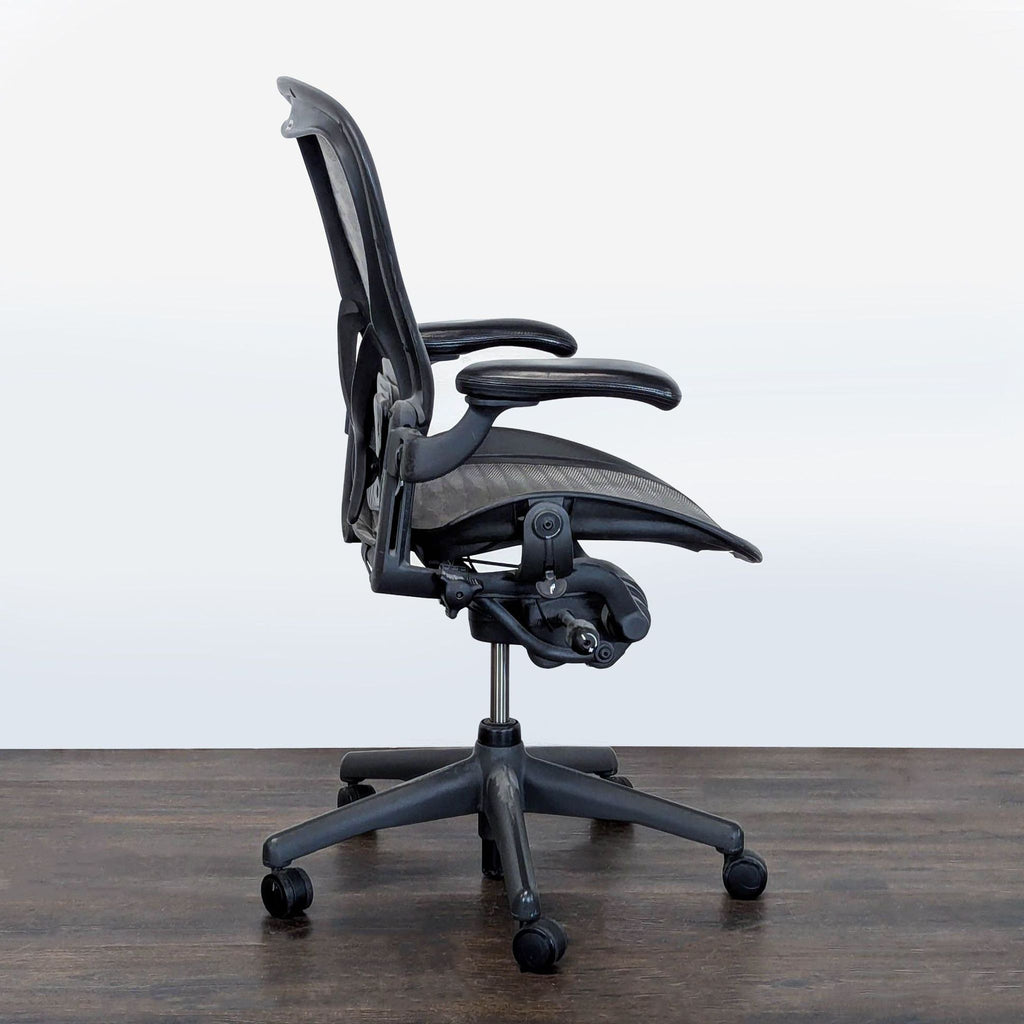 2. Stylish ergonomic Herman Miller chair, perfect for office or home workspace.