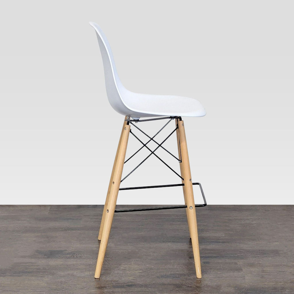 Bucket Eiffel Bar Stool