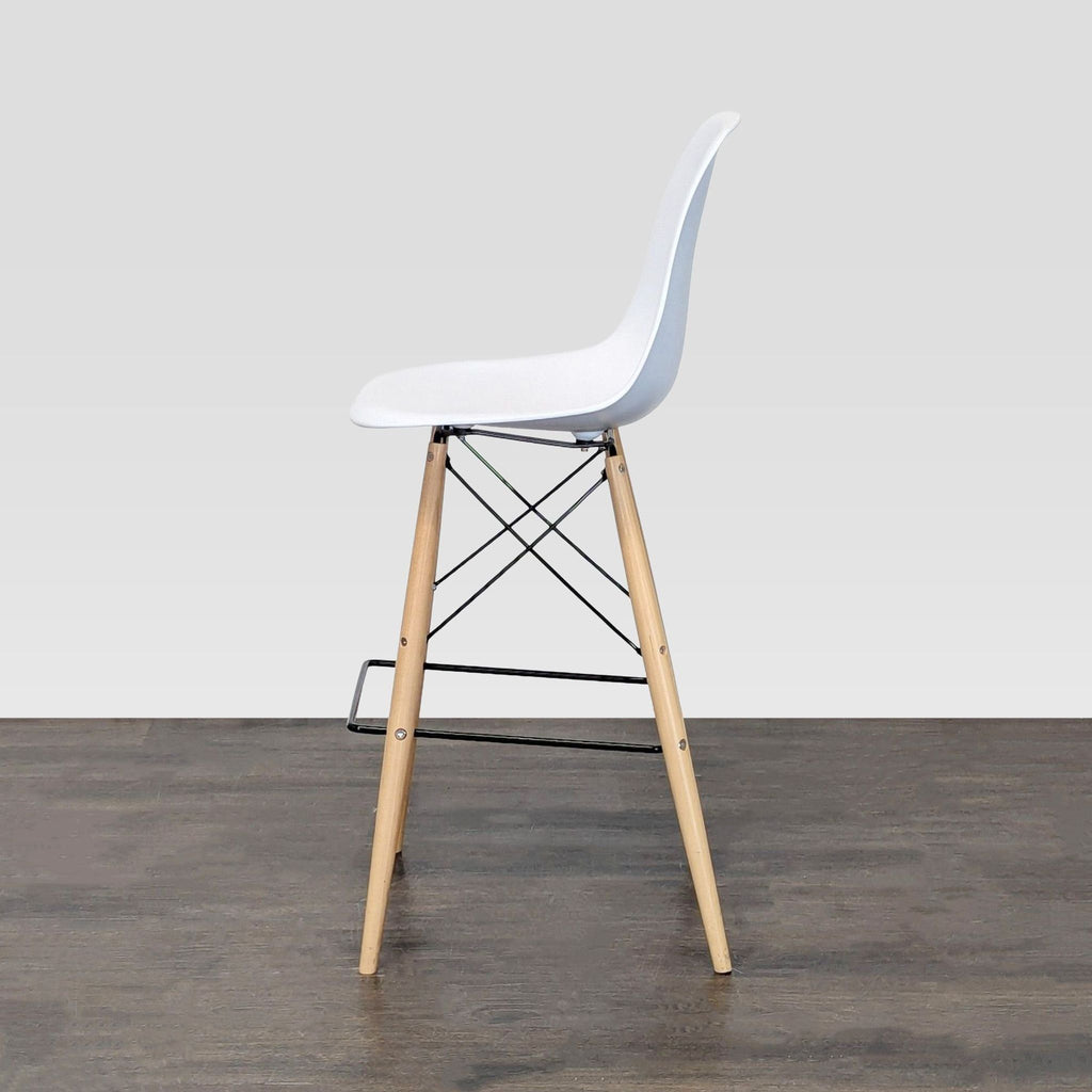 Bucket Eiffel Bar Stool