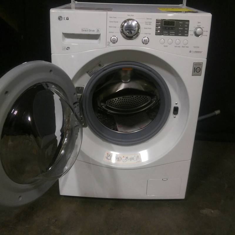 LG WM1377HW Front Load Washer