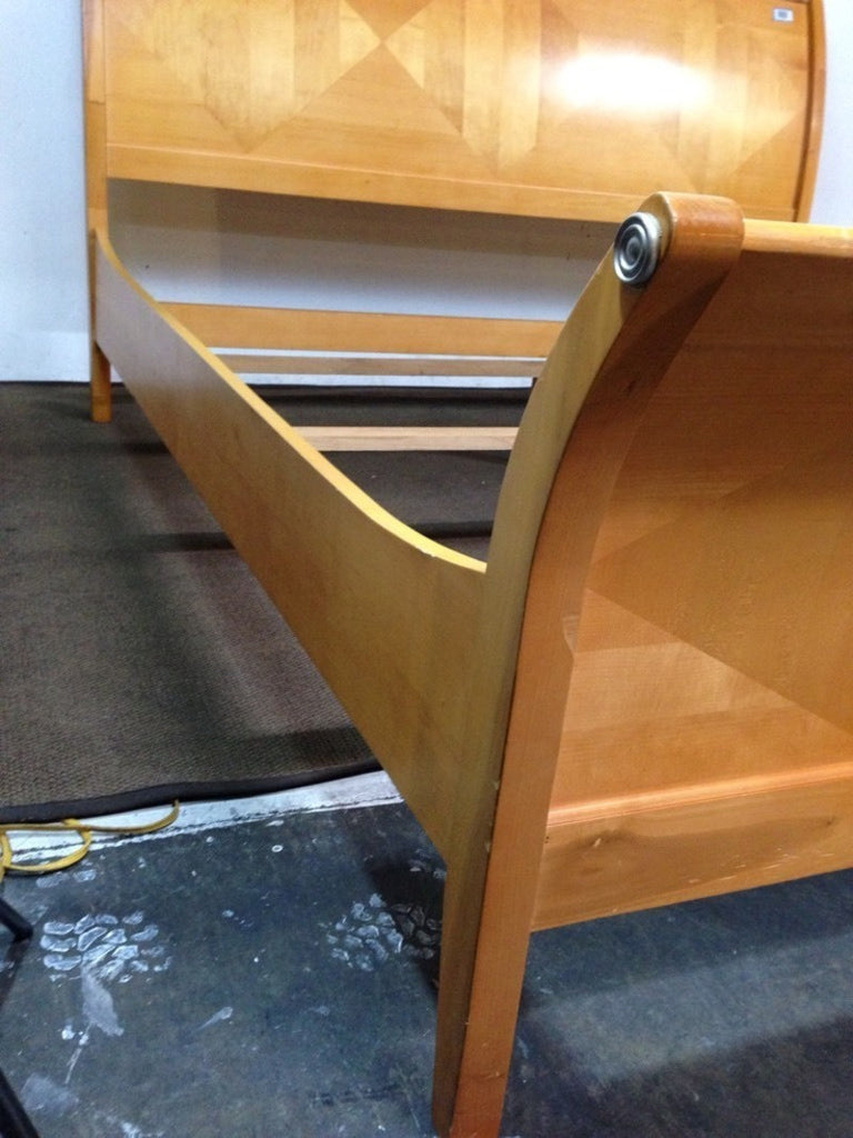 Contemporary Oak Veneer King Sleigh Bed Frame
