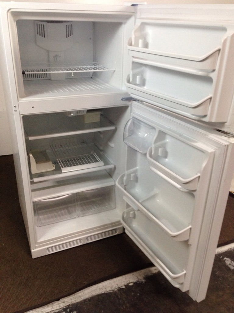 Kenmore Full Size Refrigerator with Freezer
