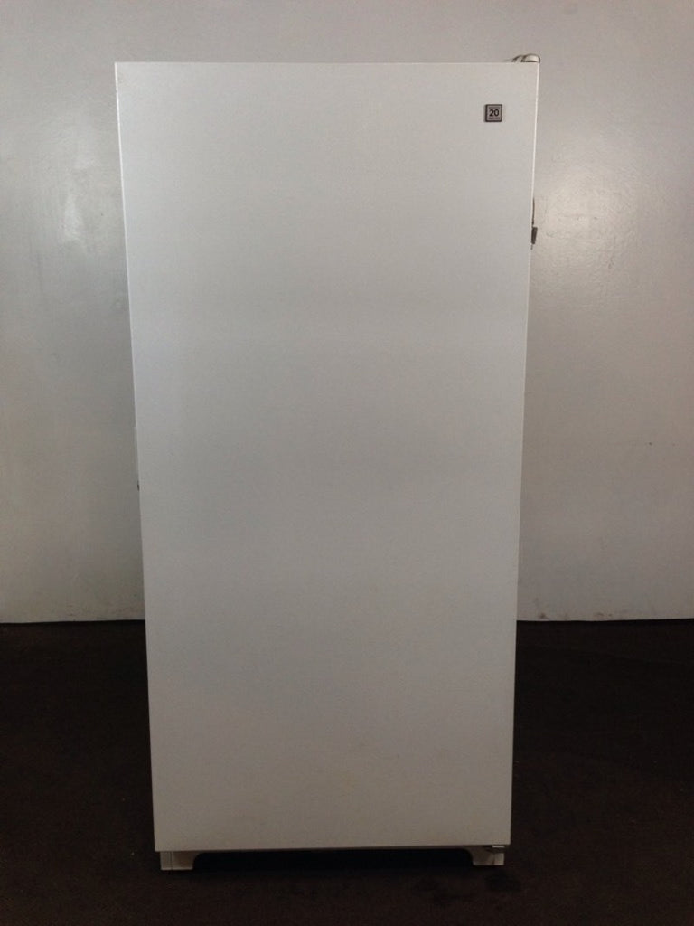 1. Front view of a Kenmore 20 Frostless refrigerator with a plain white exterior and minimal design.