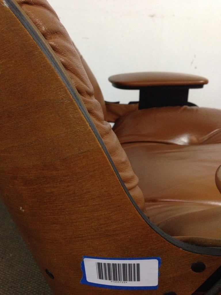 Mid-Century Modern Style Eames 670 Reproduction Lounge Chair and Ottoman