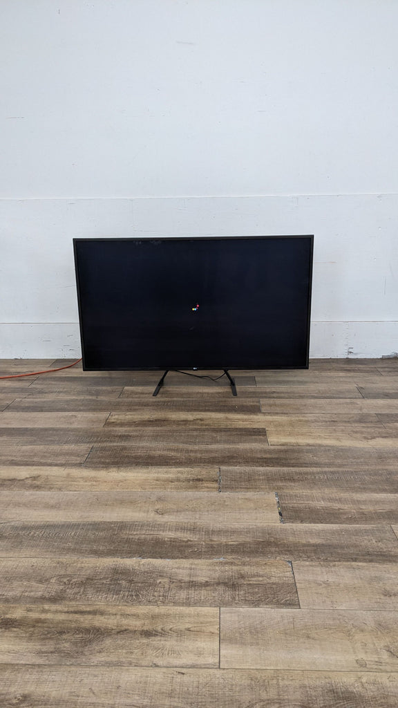 Sleek LG Flat-Screen TV for Modern Entertainment