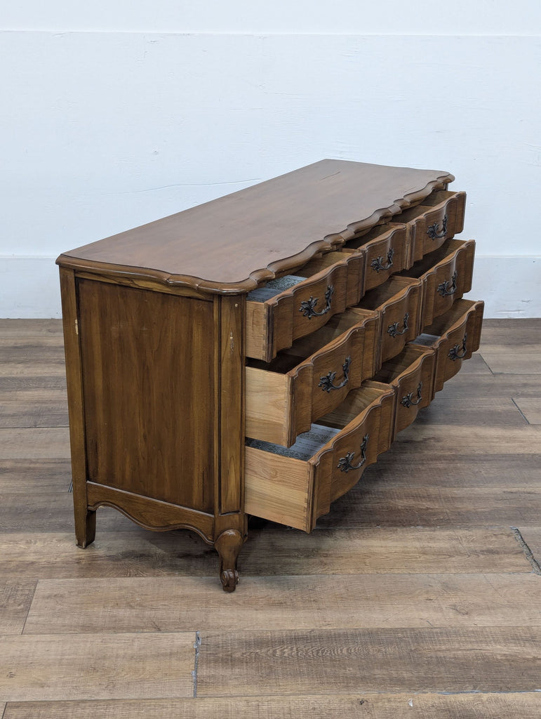 White Fine Furniture Dresser