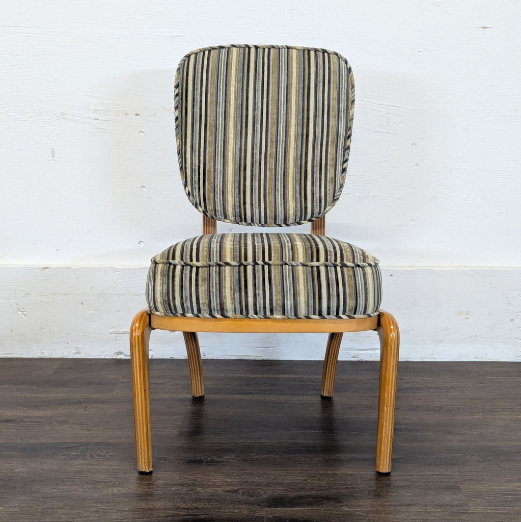 Dining set: Large table with leaf