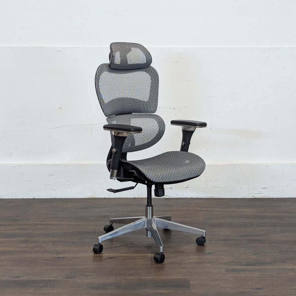 Side view of a Reperch ergonomic mesh chair with contoured back, padded armrests, and five-wheel metal base.