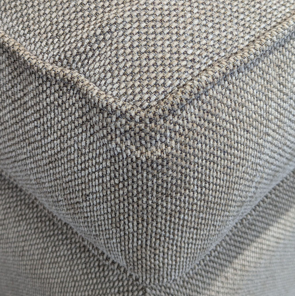 1069828
