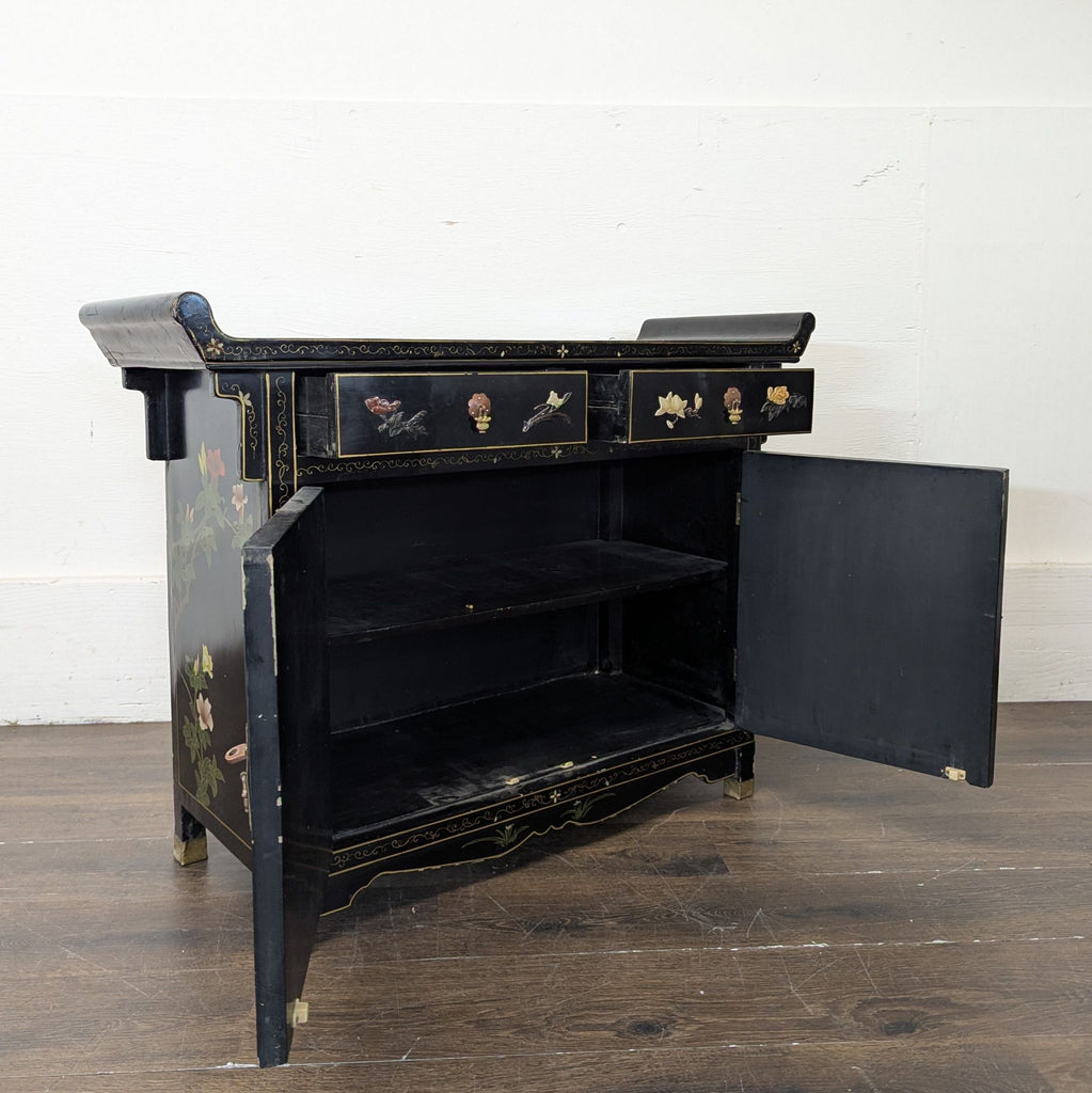 Chinese Cabinet