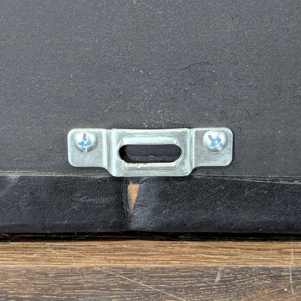 1070389