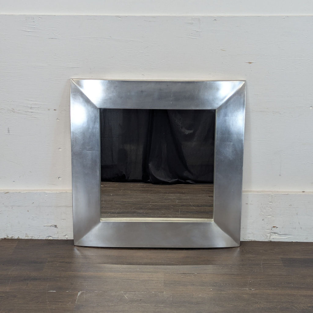 Wall mirror