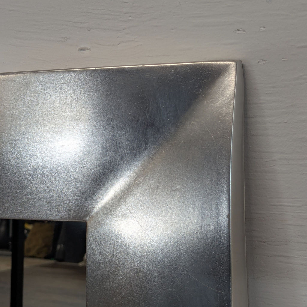 Wall mirror