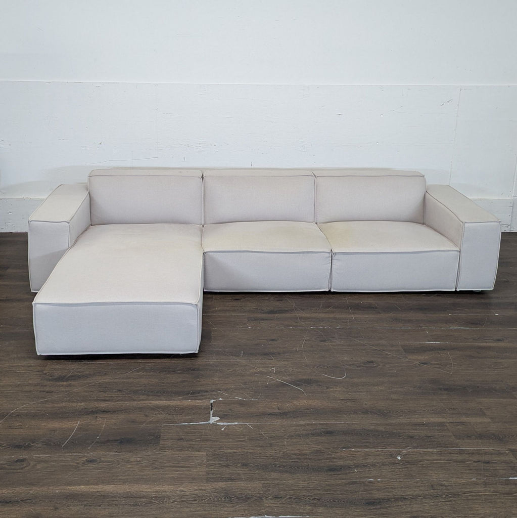 Rove Concepts Porter Sectional, Reg price $2040, Year: 2022, Slight pilling that can be removed with a sweater shaver.
Rove Concepts Porter Sectional, Reg price $2040, Year: 2022, Slight pilling that can be removed with a sweater shaver.
Rove Concept