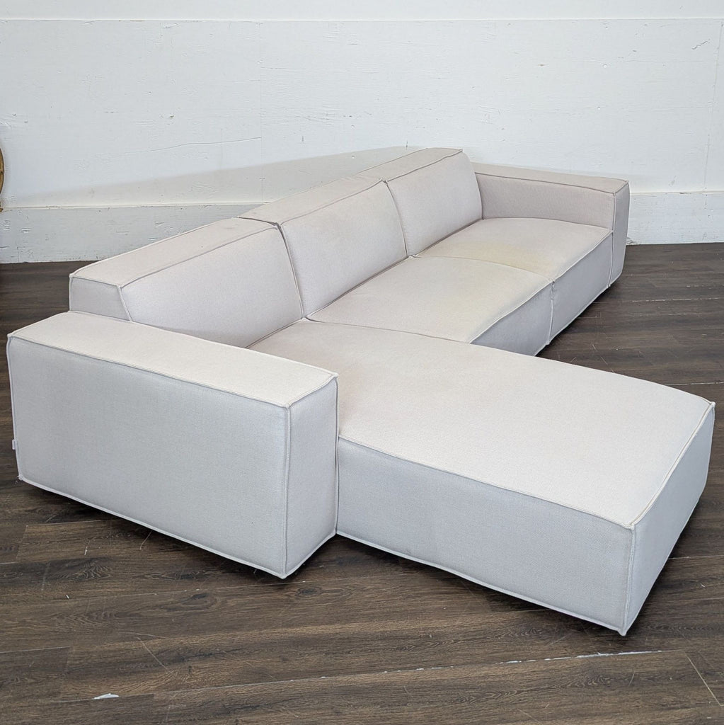 Rove Concepts Porter Sectional, Reg price $2040, Year: 2022, Slight pilling that can be removed with a sweater shaver.
Rove Concepts Porter Sectional, Reg price $2040, Year: 2022, Slight pilling that can be removed with a sweater shaver.
Rove Concept
