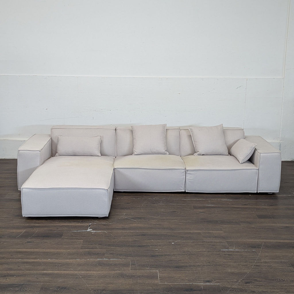 Rove Concepts Porter Sectional, Reg price $2040, Year: 2022, Slight pilling that can be removed with a sweater shaver.
Rove Concepts Porter Sectional, Reg price $2040, Year: 2022, Slight pilling that can be removed with a sweater shaver.
Rove Concept