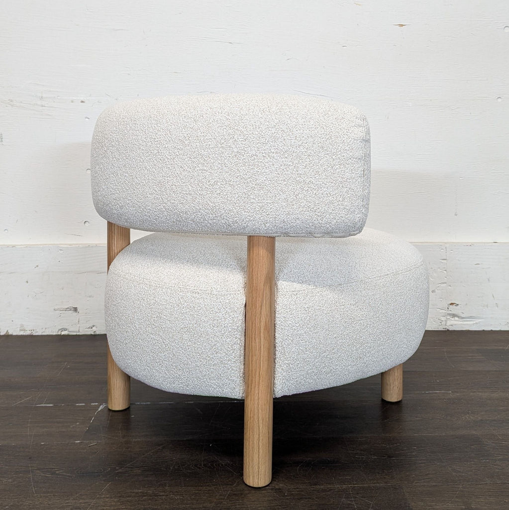 Ikea
Stockholm 2025 Armchair
Original Price $400
Perfect Condition
https://www.ikea.com/us/en/p/stockholm-2025-armchair-djurmo-gray-white-40594754/
