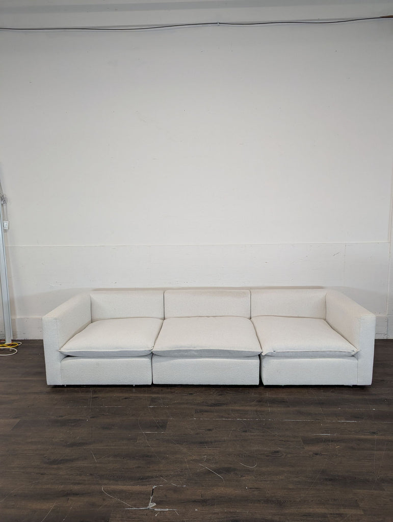 It appears that the images or additional details for the item are missing from your message. Please provide the images or a description of the item so I can create three distinct, concise alt texts for you.