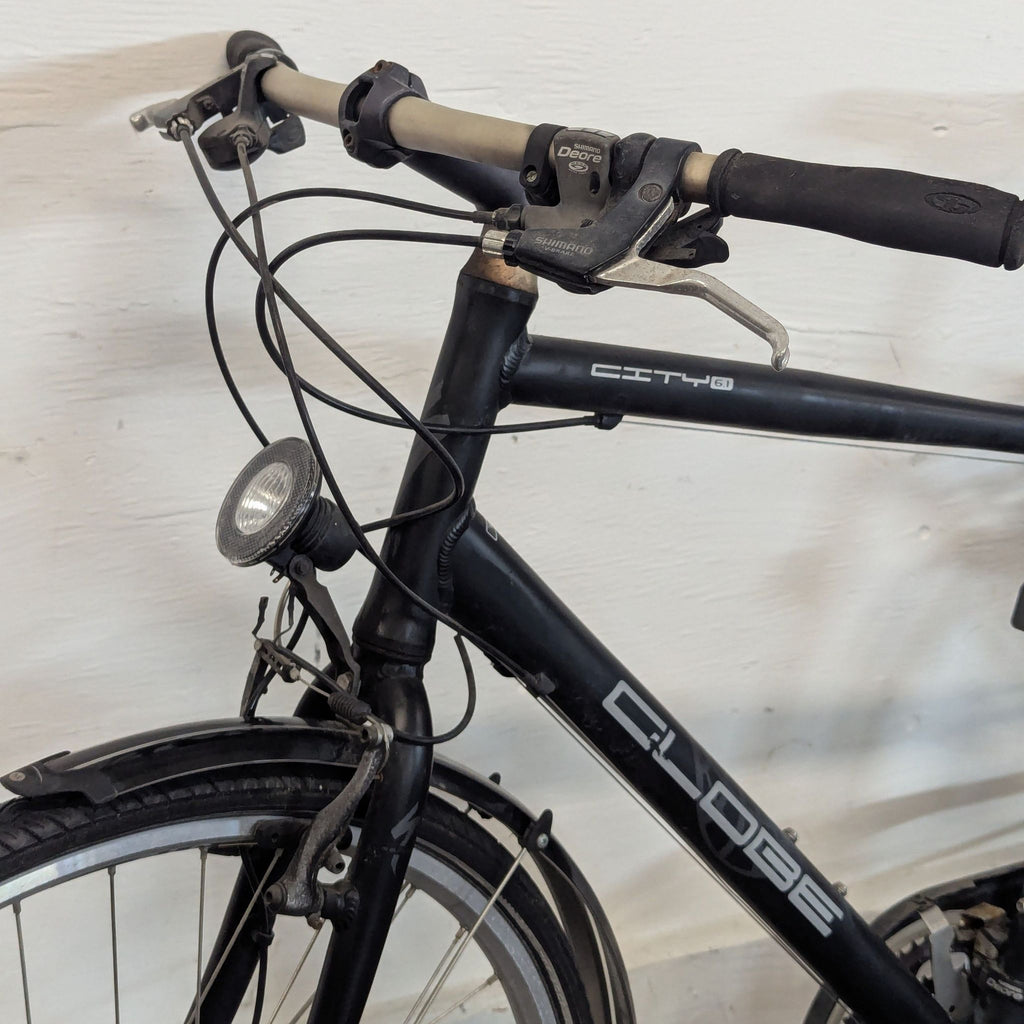 Good-quality Specialized Globe City 6.1 city/hybrid bicycle (requires minor servicing) (www.bicyclebluebook.com/value-guide/hybrid/specialized/globe/2007/)