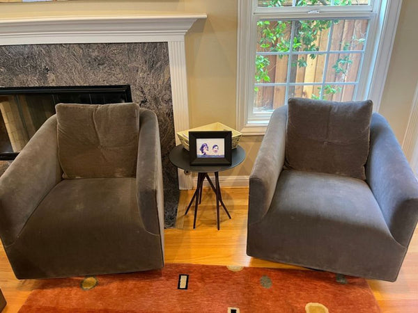 Certainly! However, you haven't provided the actual images or detailed description. Based on what you shared (category: Lounge, brand: Fairfield Chair Company), here are three generalized alt text options: