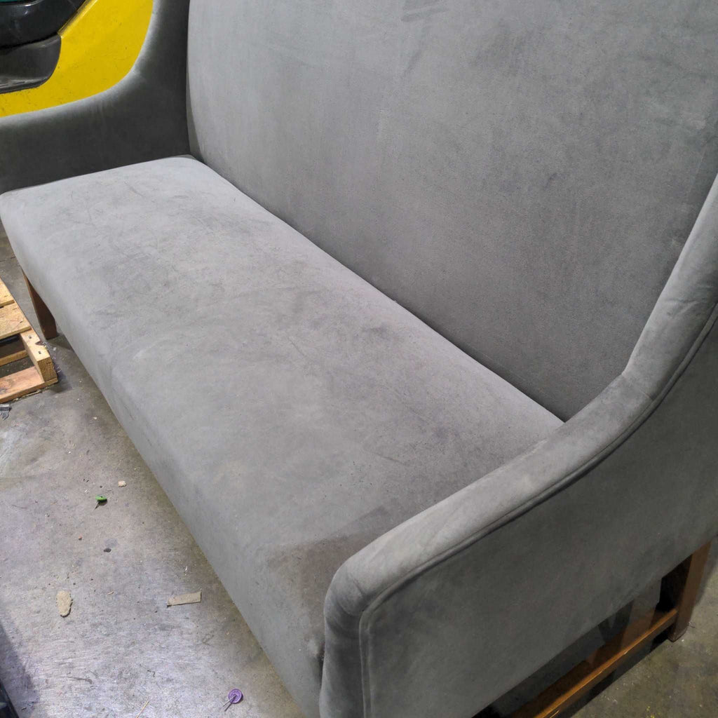 Certainly! However, it appears that no image or image description was attached with your message. Could you please provide the image or describe it? This will help me write accurate and relevant alt texts for your Loveseat item.