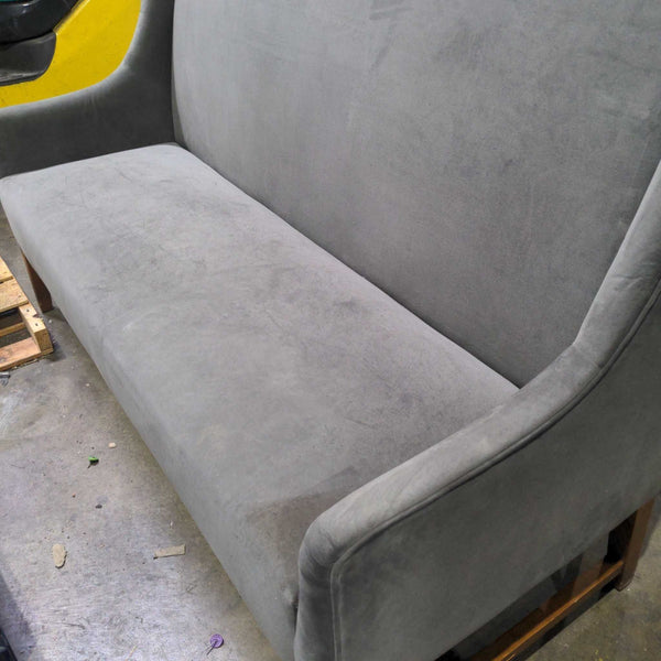 Certainly! However, it appears that no image or image description was attached with your message. Could you please provide the image or describe it? This will help me write accurate and relevant alt texts for your Loveseat item.