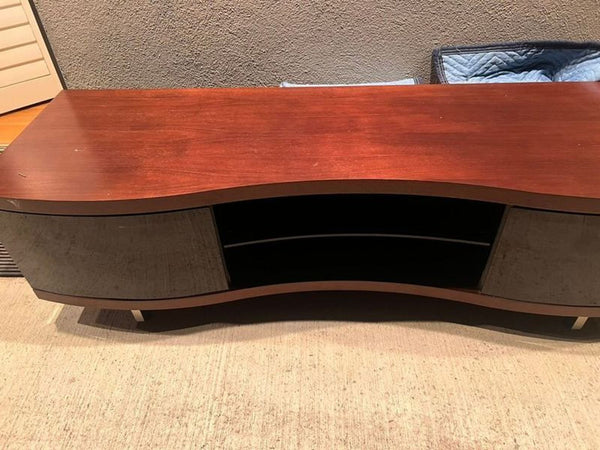 Certainly! However, I do not see any images attached or a full description provided for the item. Please upload the images and share the full description, and I’ll gladly write three distinct alt texts as requested!