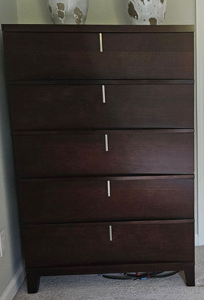 1069768