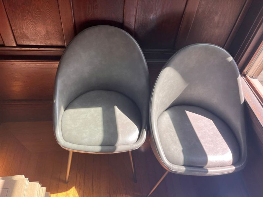 Certainly! Since you haven’t provided the actual images, I’ll give you three template alt texts based on typical dining chair photos, the item category, and the details you’ve provided: